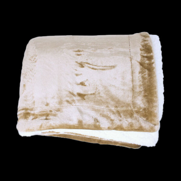 Challenger Lambswool Throw Thumbnail